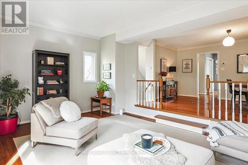 70 - 1080 Walden Circle, Mississauga, ON - Indoor Photo Showing Living Room