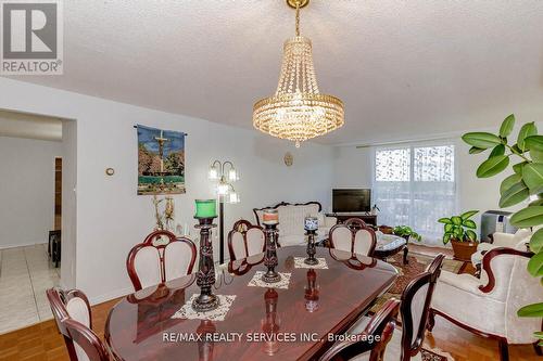 1206 - 1100 Caven Street, Mississauga, ON - Indoor Photo Showing Dining Room