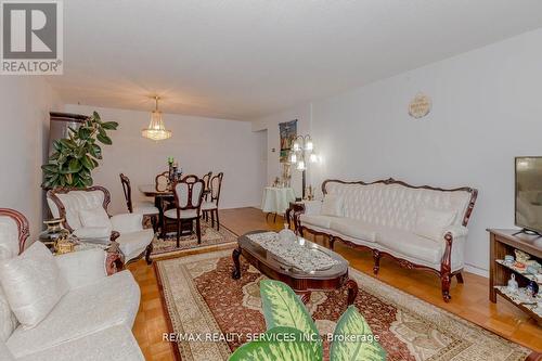 1206 - 1100 Caven Street, Mississauga, ON - Indoor Photo Showing Living Room