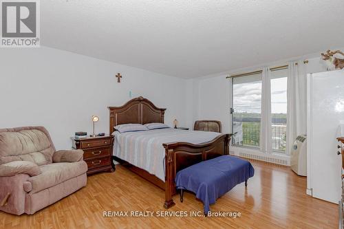 1206 - 1100 Caven Street, Mississauga, ON - Indoor Photo Showing Bedroom