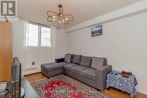 1206 - 1100 Caven Street, Mississauga, ON - Indoor Photo Showing Living Room