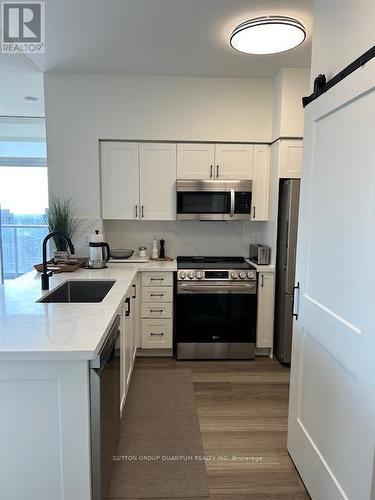 3507 - 388 Prince Of Wales Drive, Mississauga, ON - Indoor Photo Showing Kitchen