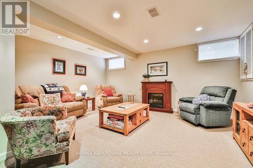 335 Carey Court, Oakville, ON - Indoor Photo Showing Basement