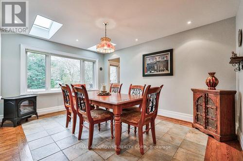 335 Carey Court, Oakville, ON - Indoor Photo Showing Dining Room