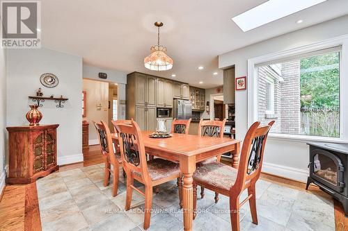 335 Carey Court, Oakville, ON - Indoor Photo Showing Dining Room