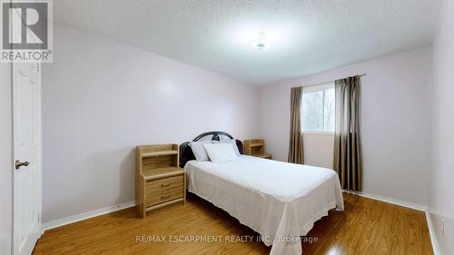 1208 Sherwood Mills Boulevard, Mississauga, ON - Indoor Photo Showing Bedroom