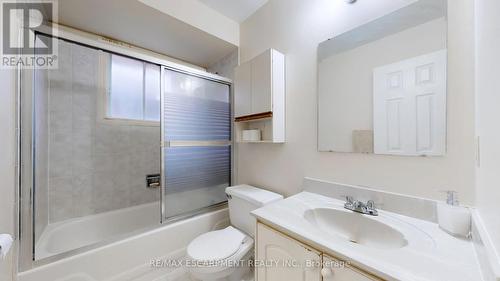 1208 Sherwood Mills Boulevard, Mississauga, ON - Indoor Photo Showing Bathroom