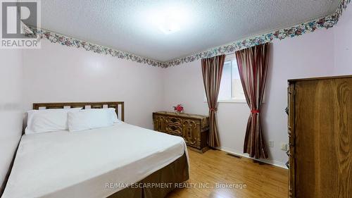 1208 Sherwood Mills Boulevard, Mississauga, ON - Indoor Photo Showing Bedroom