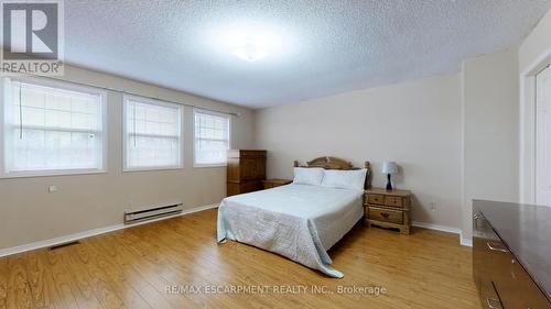 1208 Sherwood Mills Boulevard, Mississauga, ON - Indoor Photo Showing Bedroom