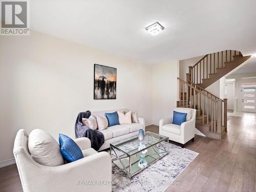 72 Circus Crescent, Brampton, ON - Indoor Photo Showing Living Room