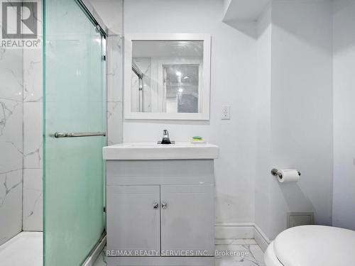 72 Circus Crescent, Brampton, ON - Indoor Photo Showing Bathroom