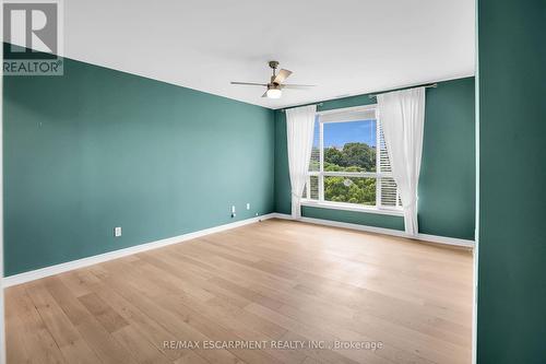 807 - 3000 Creekside Drive, Hamilton, ON - Indoor Photo Showing Other Room