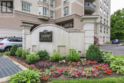 807 - 3000 Creekside Drive, Hamilton, ON - Outdoor With Balcony