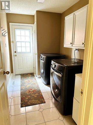 139 Elgin Drive, Brampton, ON - Indoor Photo Showing Laundry Room