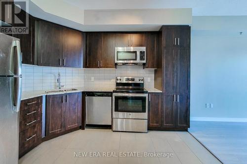 605 - 560 North Service Road, Grimsby, ON - Indoor Photo Showing Kitchen With Stainless Steel Kitchen