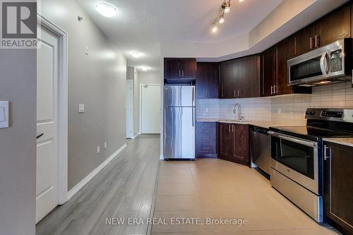 605 - 560 North Service Road, Grimsby, ON - Indoor Photo Showing Kitchen With Stainless Steel Kitchen