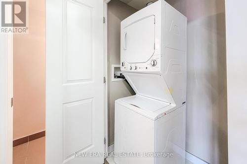 605 - 560 North Service Road, Grimsby, ON - Indoor Photo Showing Laundry Room