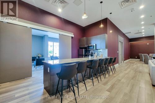 605 - 560 North Service Road, Grimsby, ON - Indoor Photo Showing Dining Room