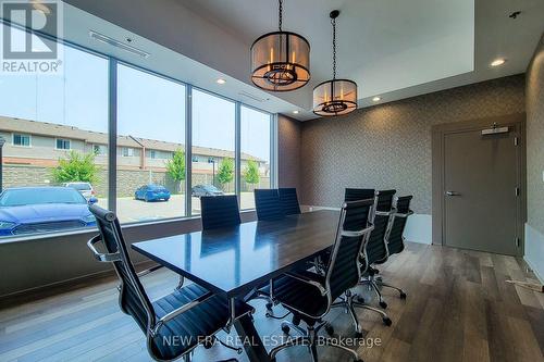 605 - 560 North Service Road, Grimsby, ON - Indoor Photo Showing Dining Room