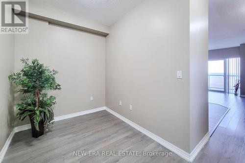 605 - 560 North Service Road, Grimsby, ON - Indoor Photo Showing Other Room