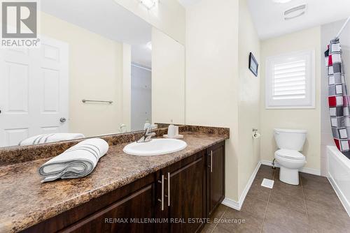 71 Cook Street, Hamilton, ON - Indoor Photo Showing Bathroom