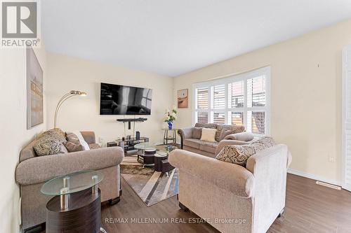 71 Cook Street, Hamilton, ON - Indoor Photo Showing Living Room