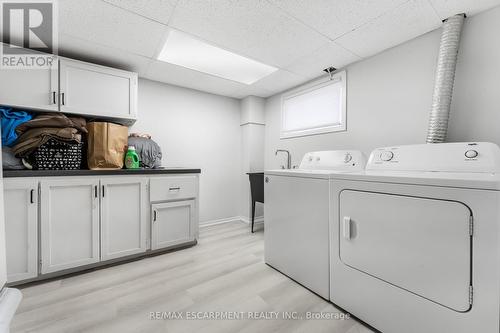 437 Niagara Street, Welland, ON - Indoor Photo Showing Laundry Room