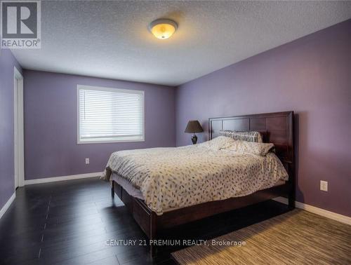 640 Activa Avenue, Kitchener, ON - Indoor Photo Showing Bedroom