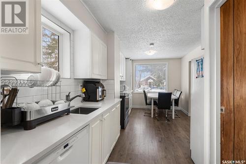 1414 G Avenue N, Saskatoon, SK - Indoor Photo Showing Kitchen