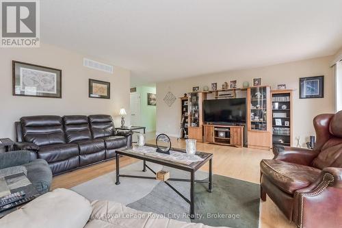 60 Stanley Crescent, Centre Wellington (Elora/Salem), ON - Indoor Photo Showing Living Room