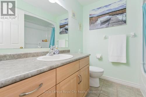 60 Stanley Crescent, Centre Wellington (Elora/Salem), ON - Indoor Photo Showing Bathroom