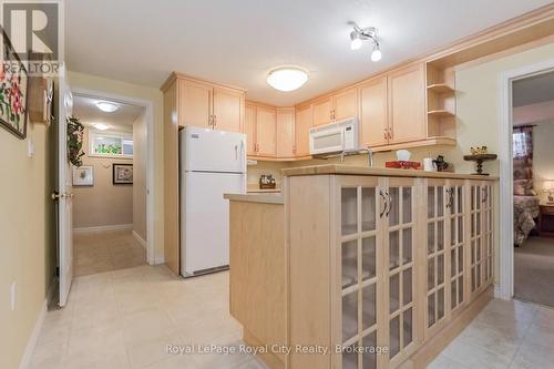 60 Stanley Crescent, Centre Wellington (Elora/Salem), ON - Indoor Photo Showing Kitchen