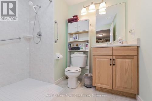 60 Stanley Crescent, Centre Wellington (Elora/Salem), ON - Indoor Photo Showing Bathroom