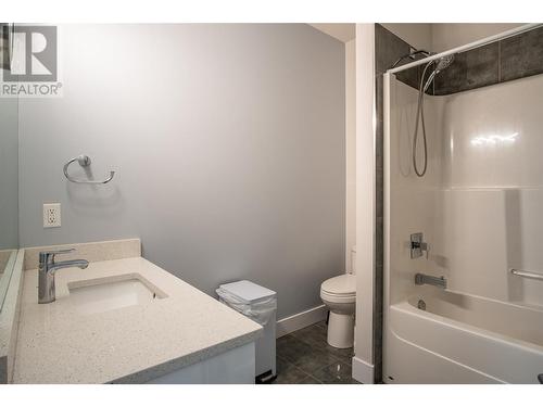 136 Mugford Road, Kelowna, BC - Indoor Photo Showing Bathroom