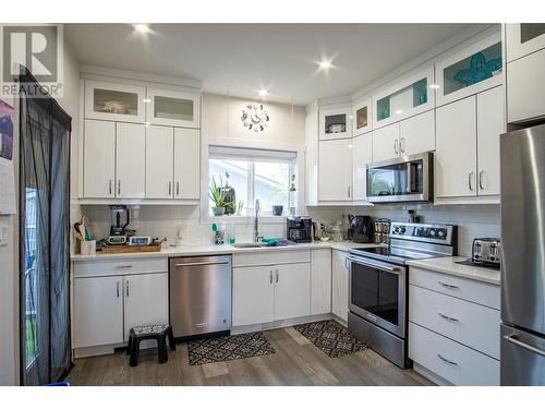 136 Mugford Road, Kelowna, BC - Indoor Photo Showing Kitchen