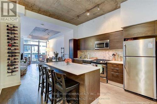 316 - 399 Adelaide Street W, Toronto, ON - Indoor Photo Showing Kitchen With Upgraded Kitchen