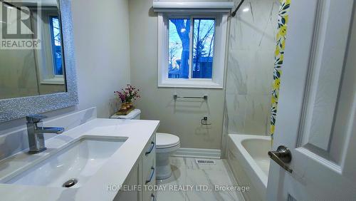 41 Unicorn Avenue, Toronto, ON - Indoor Photo Showing Bathroom