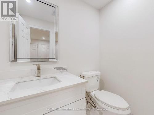 41 Unicorn Avenue, Toronto, ON - Indoor Photo Showing Bathroom