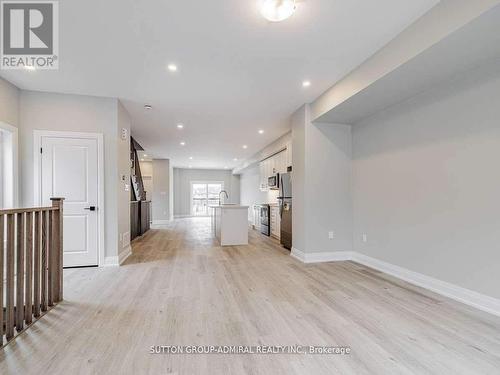 1479 Purchase Place, Innisfil, ON - Indoor Photo Showing Other Room