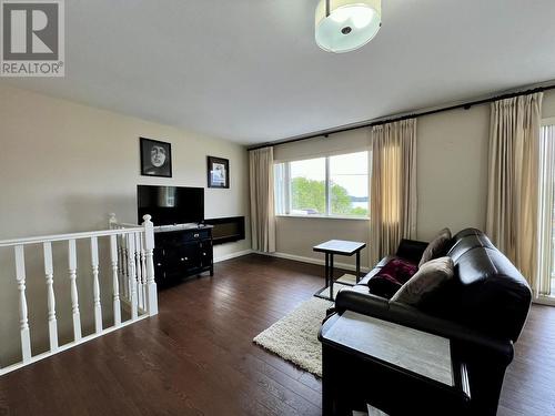 921 W 1St Avenue, Prince Rupert, BC - Indoor Photo Showing Living Room