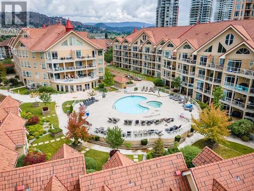 1088 Sunset Drive Unit# 431, Kelowna, BC - Outdoor With In Ground Pool