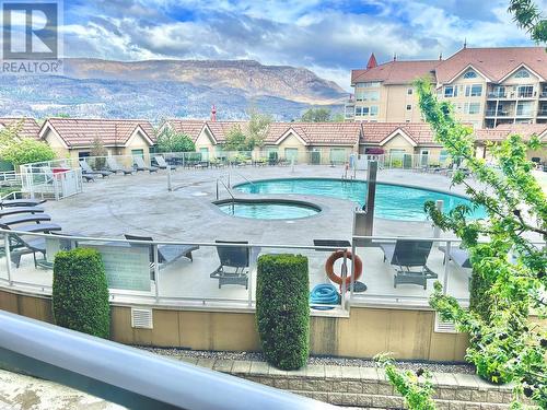 1088 Sunset Drive Unit# 431, Kelowna, BC - Outdoor With In Ground Pool