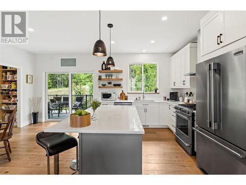 2884 Golf Course Drive, Blind Bay, BC - Indoor Photo Showing Kitchen With Upgraded Kitchen