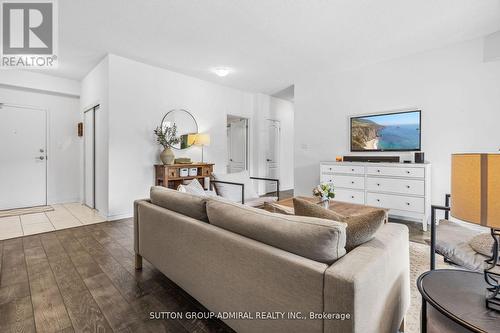 102 - 42 Ferndale Drive S, Barrie, ON - Indoor Photo Showing Living Room