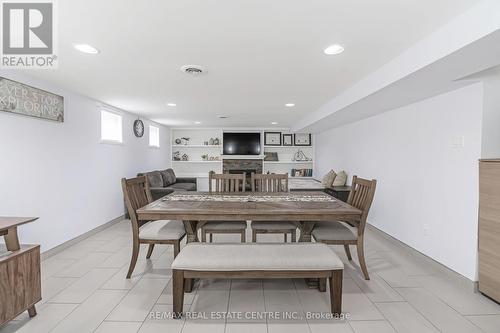 86 Windermere Court, Brampton, ON - Indoor Photo Showing Dining Room