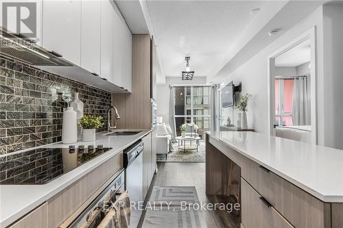 312 - 5220 Dundas Street, Burlington, ON - Indoor Photo Showing Kitchen With Upgraded Kitchen