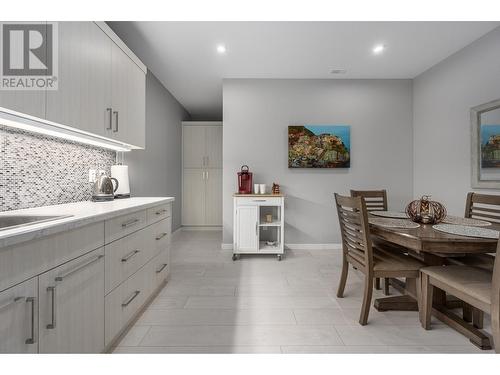 208 Belmonte Street, Kamloops, BC - Indoor Photo Showing Dining Room