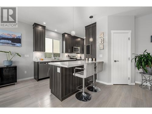 208 Belmonte Street, Kamloops, BC - Indoor Photo Showing Kitchen With Upgraded Kitchen