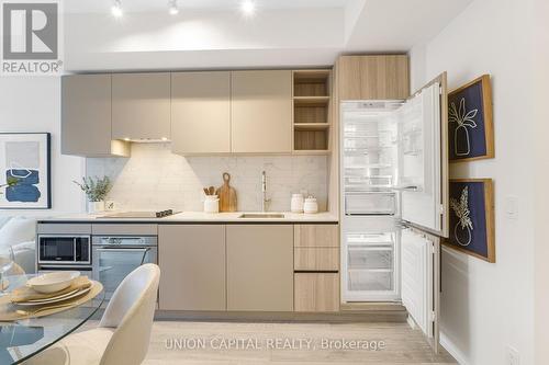 5107 - 55 Mercer Street, Toronto, ON - Indoor Photo Showing Kitchen With Upgraded Kitchen