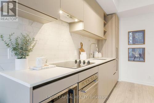 5107 - 55 Mercer Street, Toronto, ON - Indoor Photo Showing Kitchen